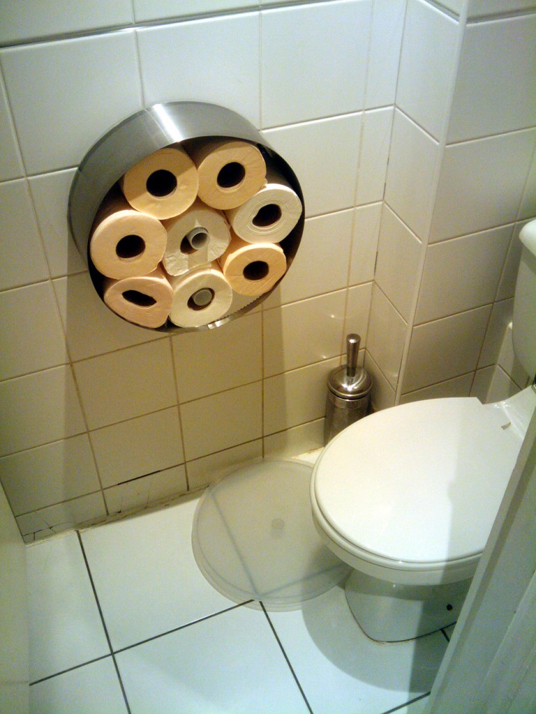 20091215200454_loo-roll-holder toilet roll holder